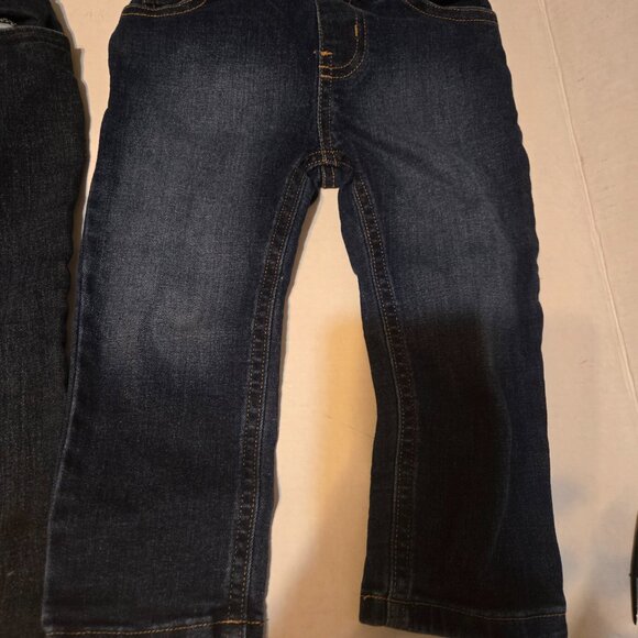 2T toddler/boy jeans 2 pairs - Picture 3 of 4